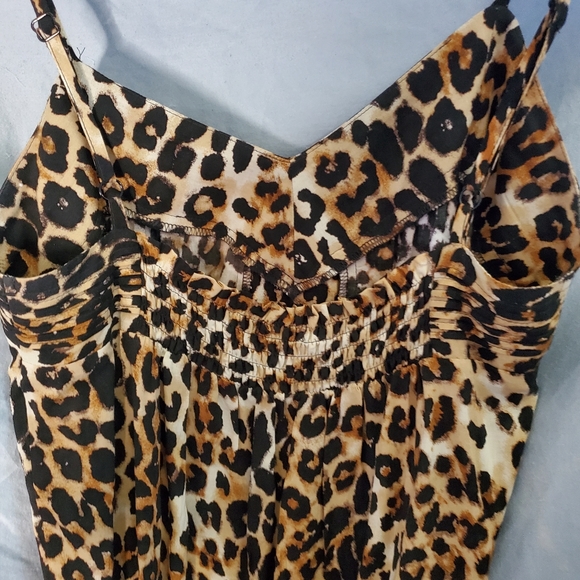 572- Express Spaghetti Strap animal print top elastic at hem v-neck size small - Picture 10 of 12